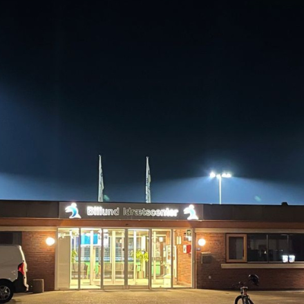 NYT LYS TIL FODBOLDBANER